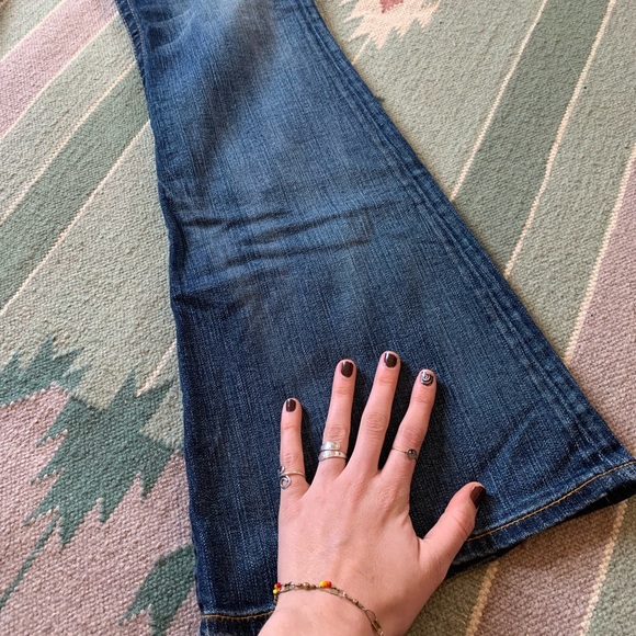 COPY - True religion low waisted bellbottom jeans - Picture 5 of 5